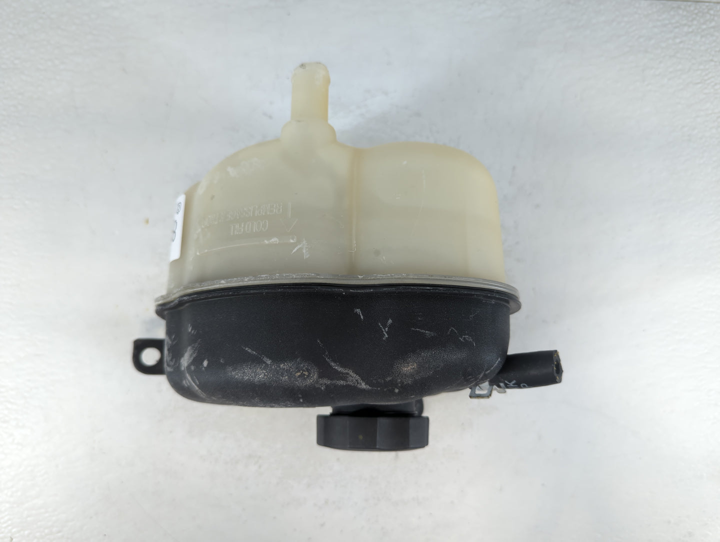 2010 Chevrolet Equinox Radiator Coolant Overflow Expansion Tank Bottle - Oemusedautoparts1.com