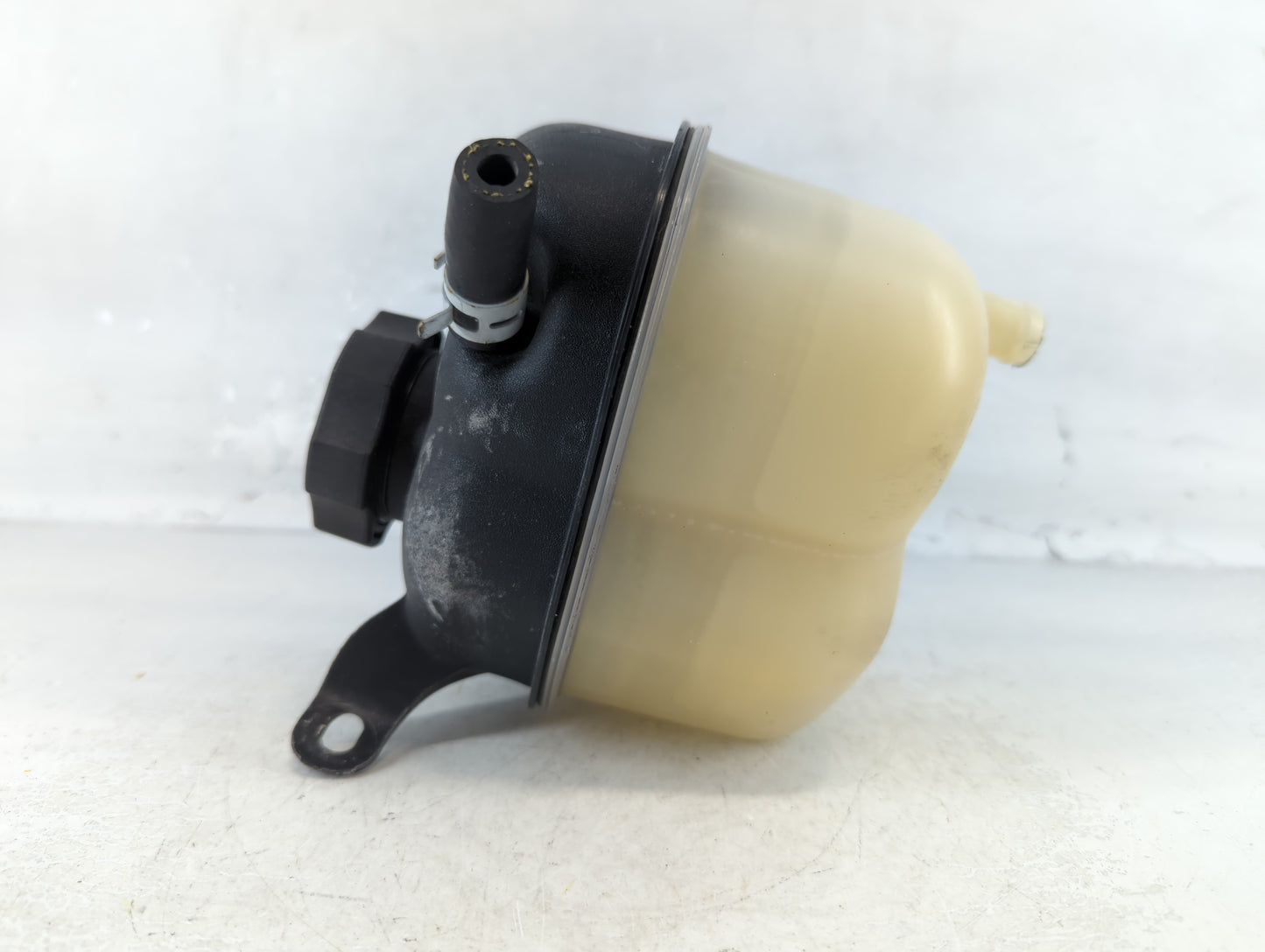 2010 Chevrolet Equinox Radiator Coolant Overflow Expansion Tank Bottle 891477 - Oemusedautoparts1.com