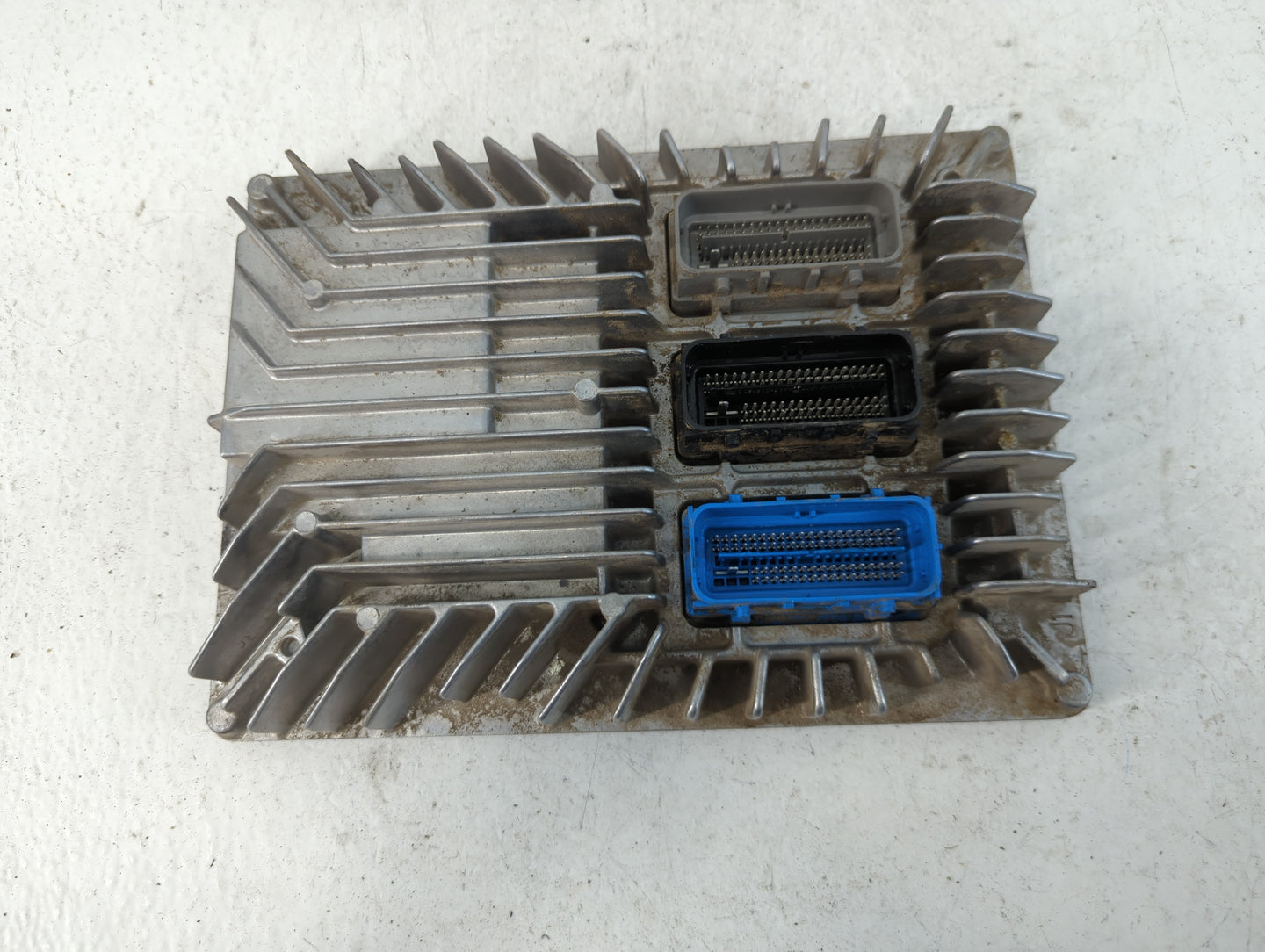 2013-2016 Chevrolet Equinox PCM Engine Control Computer ECU ECM PCU OEM P/N:12651807 Fits Fits 2013 2014 2015 2016 OEM Used 