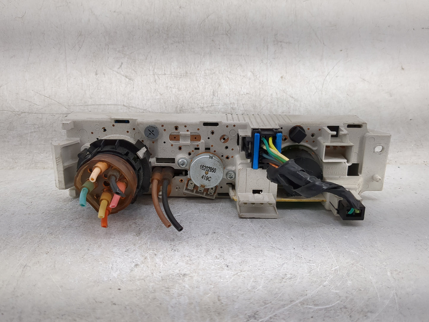 2008-2021 Chevrolet Express 2500 Climate Control Module Temperature AC/Heater Replacement P/N:15773678 16202950 Fits OEM Use