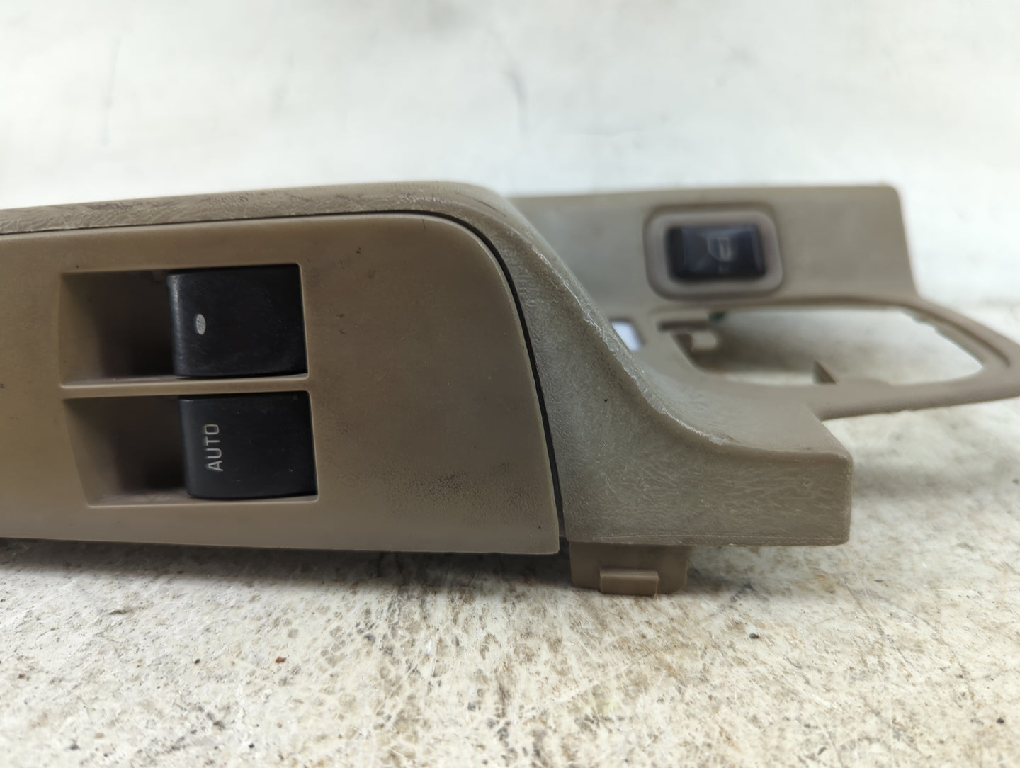 2008-2021 Chevrolet Express 2500 Master Power Window Switch Replacement Driver Side Left P/N:453953 25912686 Fits OEM Used A
