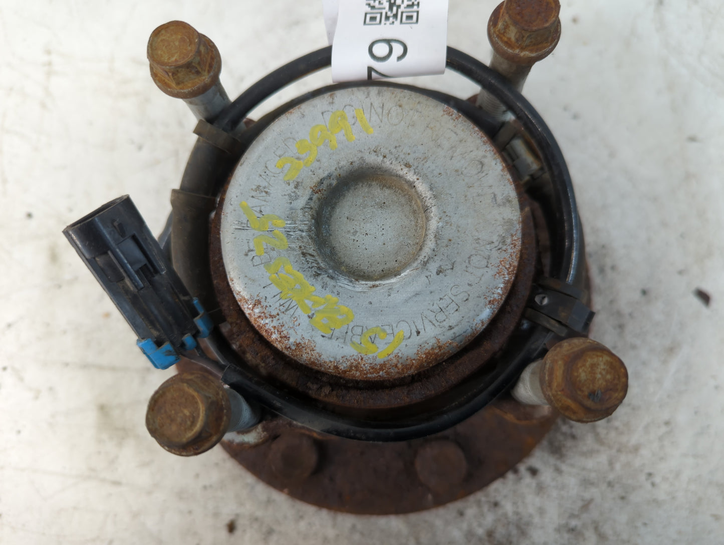 2014-2017 Chevrolet Express 2500 Driver Front Wheel Hub Oem - Oemusedautoparts1.com