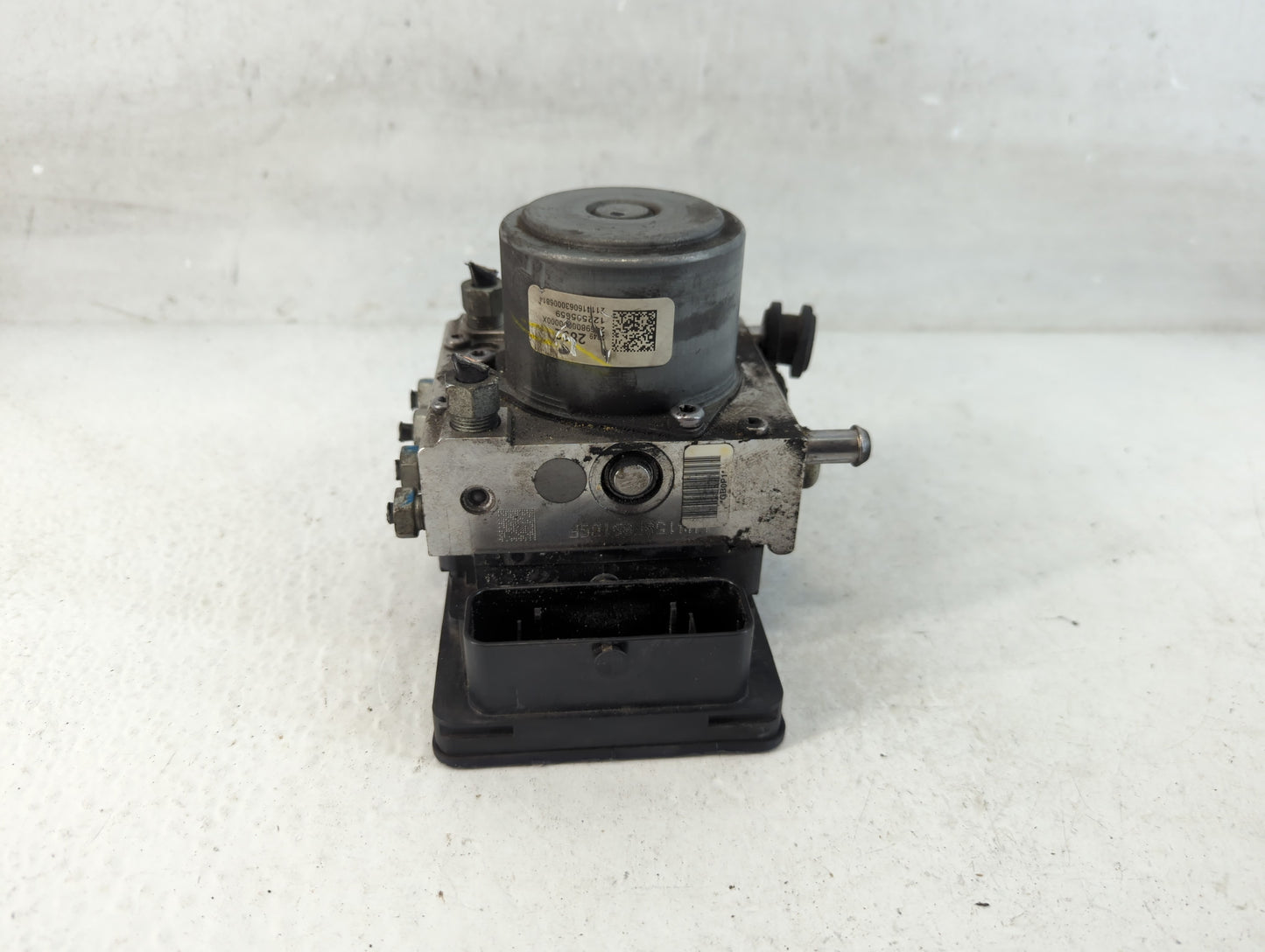 2014-2016 Chevrolet Impala ABS Pump Control Module Replacement P/N:28492832 Fits Fits 2014 2015 2016 OEM Used Auto Parts - O