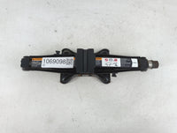 2015 Chevrolet Impala Spare Scissor Car Jack 1069098 - Oemusedautoparts1.com