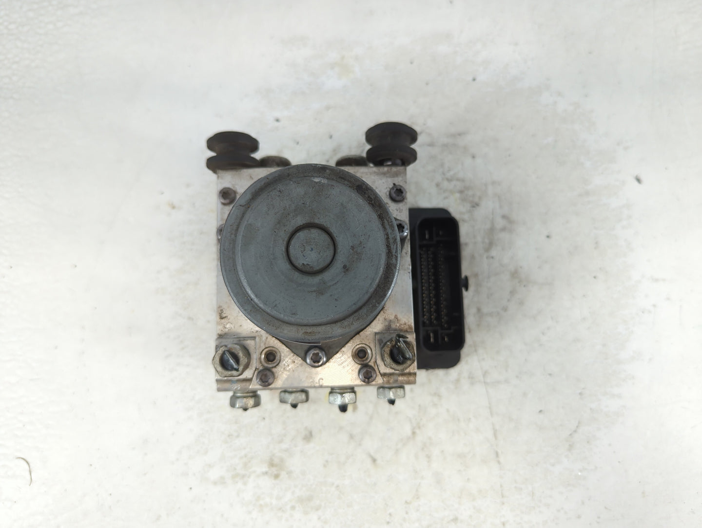 2014-2016 Chevrolet Impala ABS Pump Control Module Replacement P/N:23227331 28492832 Fits Fits 2014 2015 2016 OEM Used Auto 