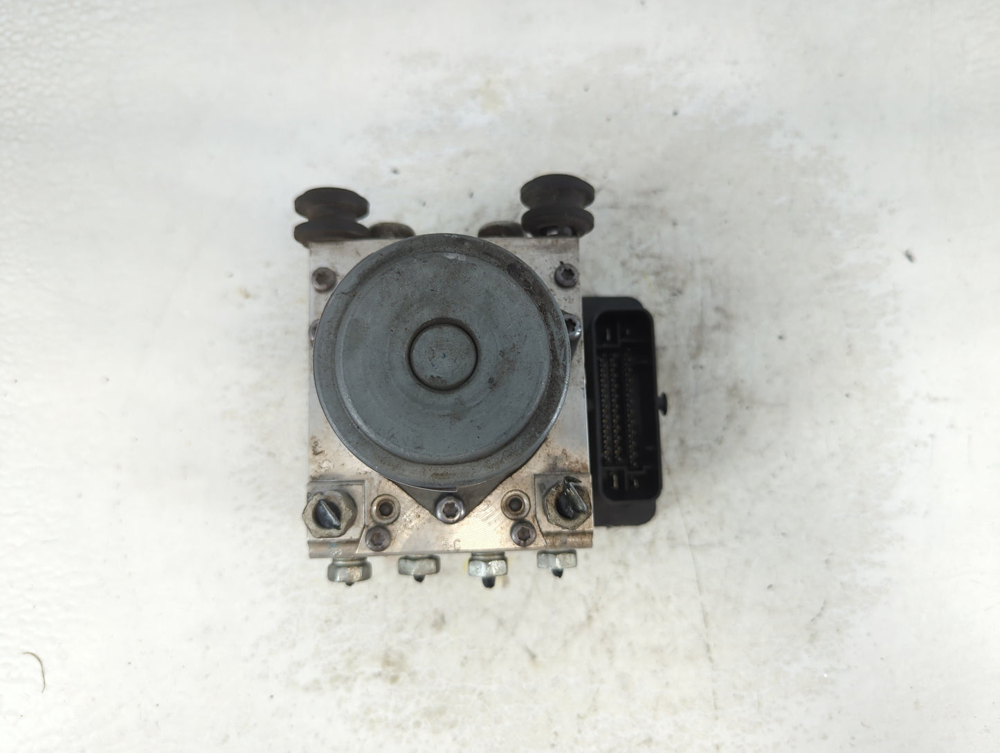 2014-2016 Chevrolet Impala ABS Pump Control Module Replacement P/N:23227331 28492832 Fits Fits 2014 2015 2016 OEM Used Auto 