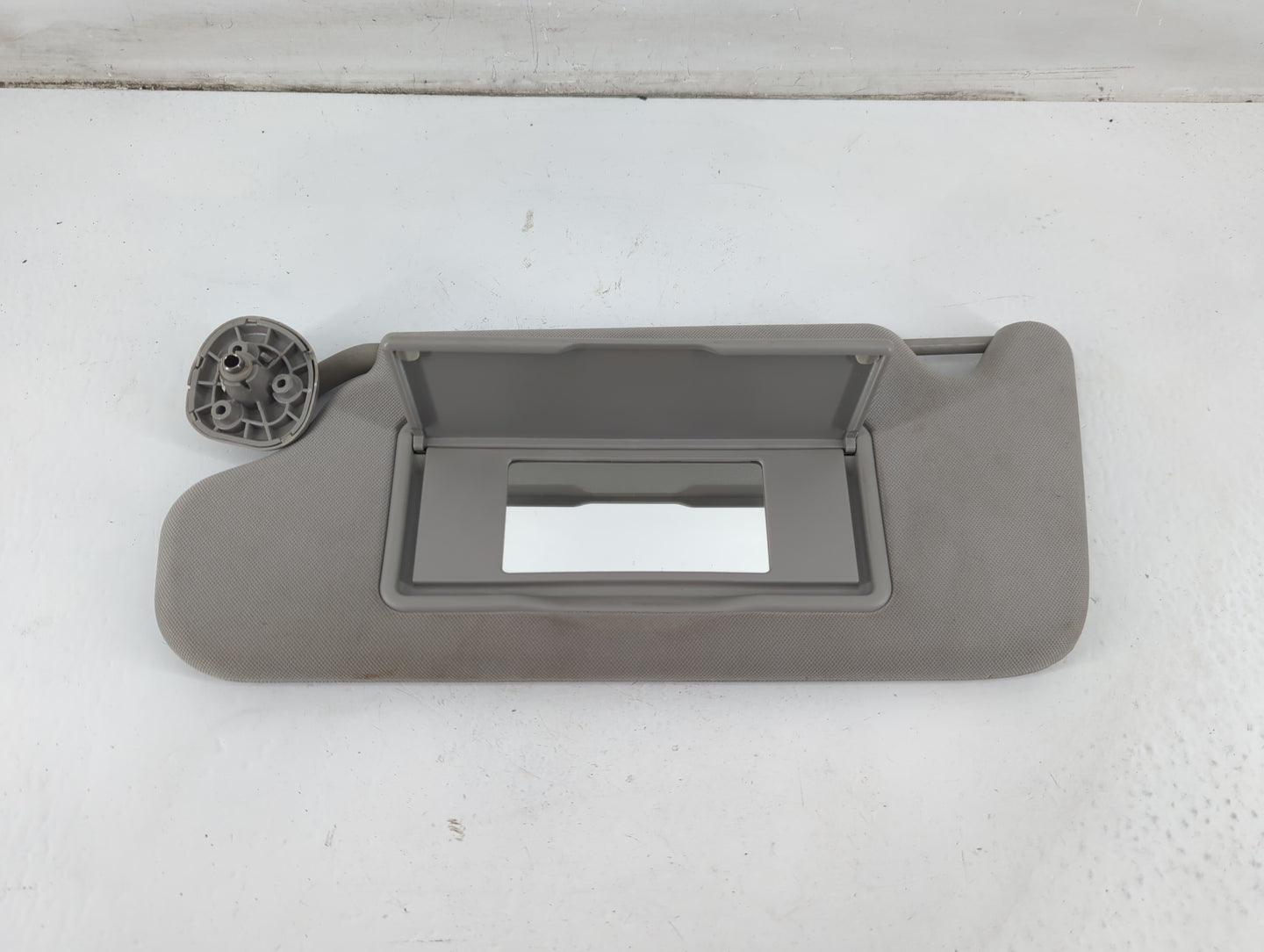 2006-2016 Chevrolet Impala Sun Visor Shade Replacement Passenger Right Mirror Fits OEM Used Auto Parts - Oemusedautoparts1.c