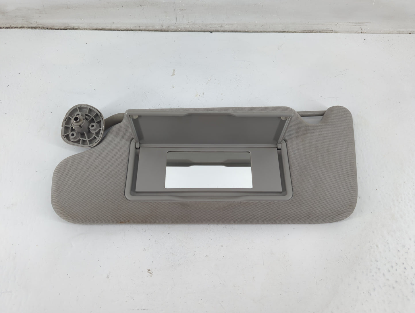 2006-2016 Chevrolet Impala Sun Visor Shade Replacement Passenger Right Mirror Fits OEM Used Auto Parts - Oemusedautoparts1.c