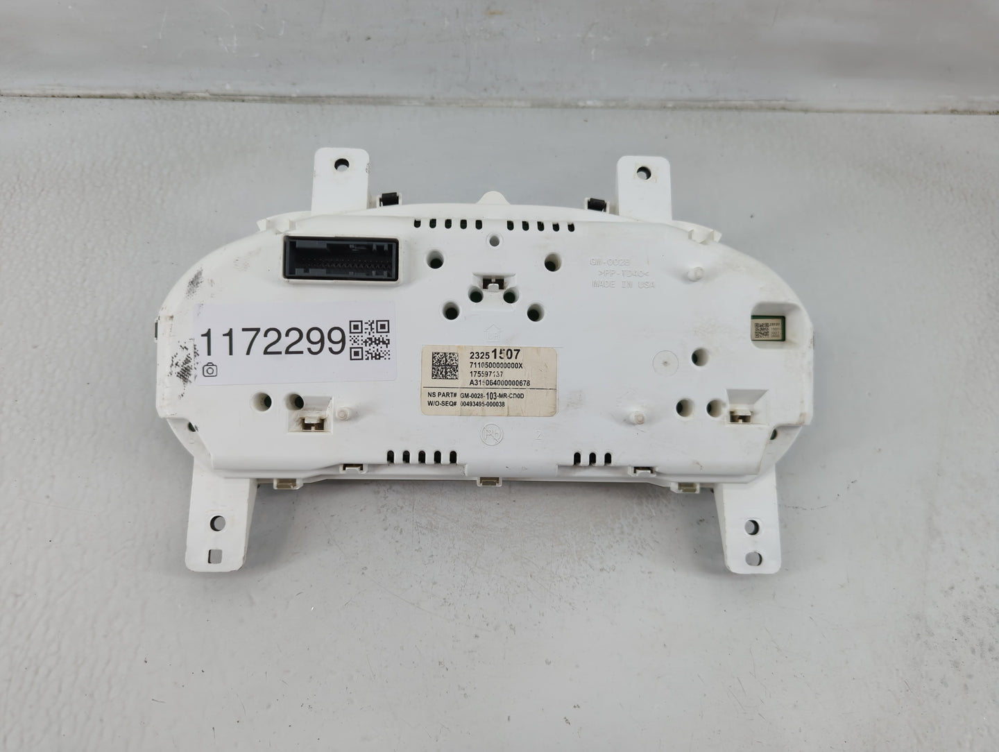 2015 Chevrolet Impala Instrument Cluster Speedometer Gauges P/N:23251507 Fits OEM Used Auto Parts - Oemusedautoparts1.com