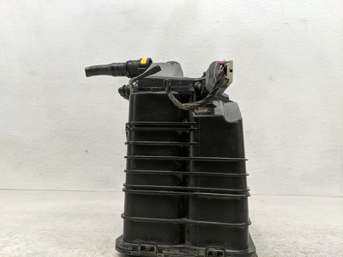 2015 Chevrolet Impala Fuel Vapor Charcoal Canister 1261427 - Oemusedautoparts1.com