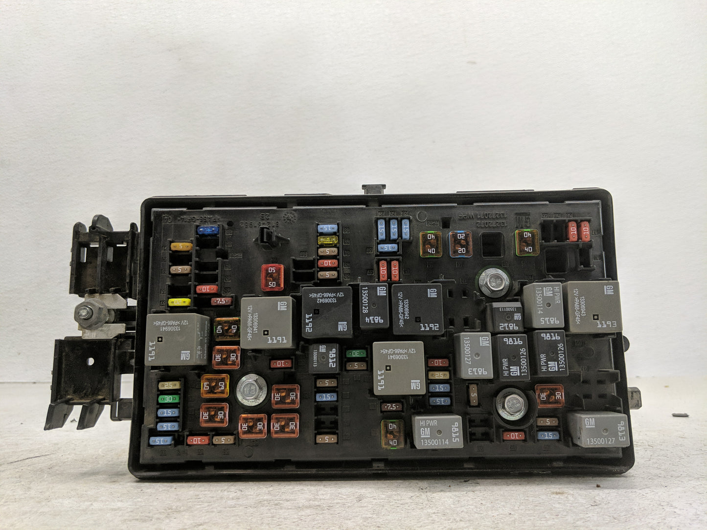 2015 Chevrolet Impala Fusebox Fuse Box Panel Relay Module P/N:13272072 Fits OEM Used Auto Parts - Oemusedautoparts1.com