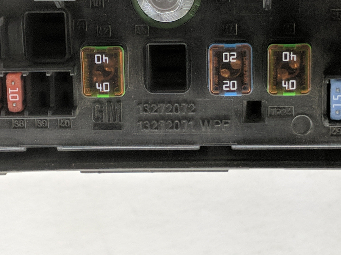 2015 Chevrolet Impala Fusebox Fuse Box Panel Relay Module P/N:13272072 Fits OEM Used Auto Parts - Oemusedautoparts1.com