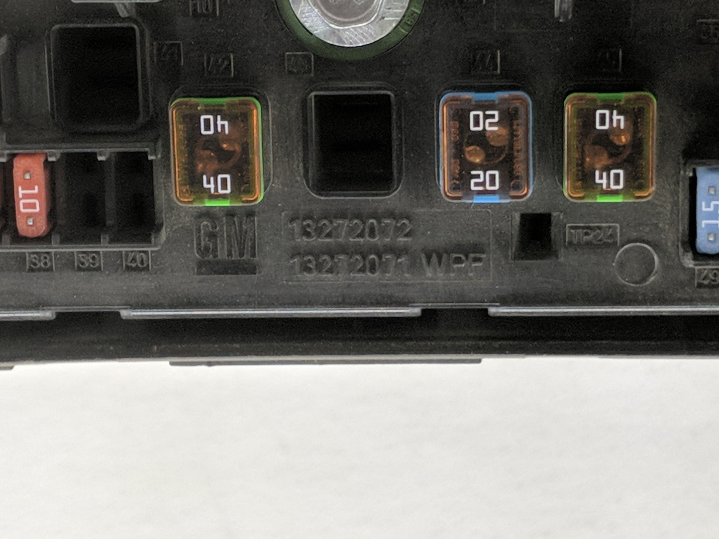 2015 Chevrolet Impala Fusebox Fuse Box Panel Relay Module P/N:13272072 Fits OEM Used Auto Parts - Oemusedautoparts1.com