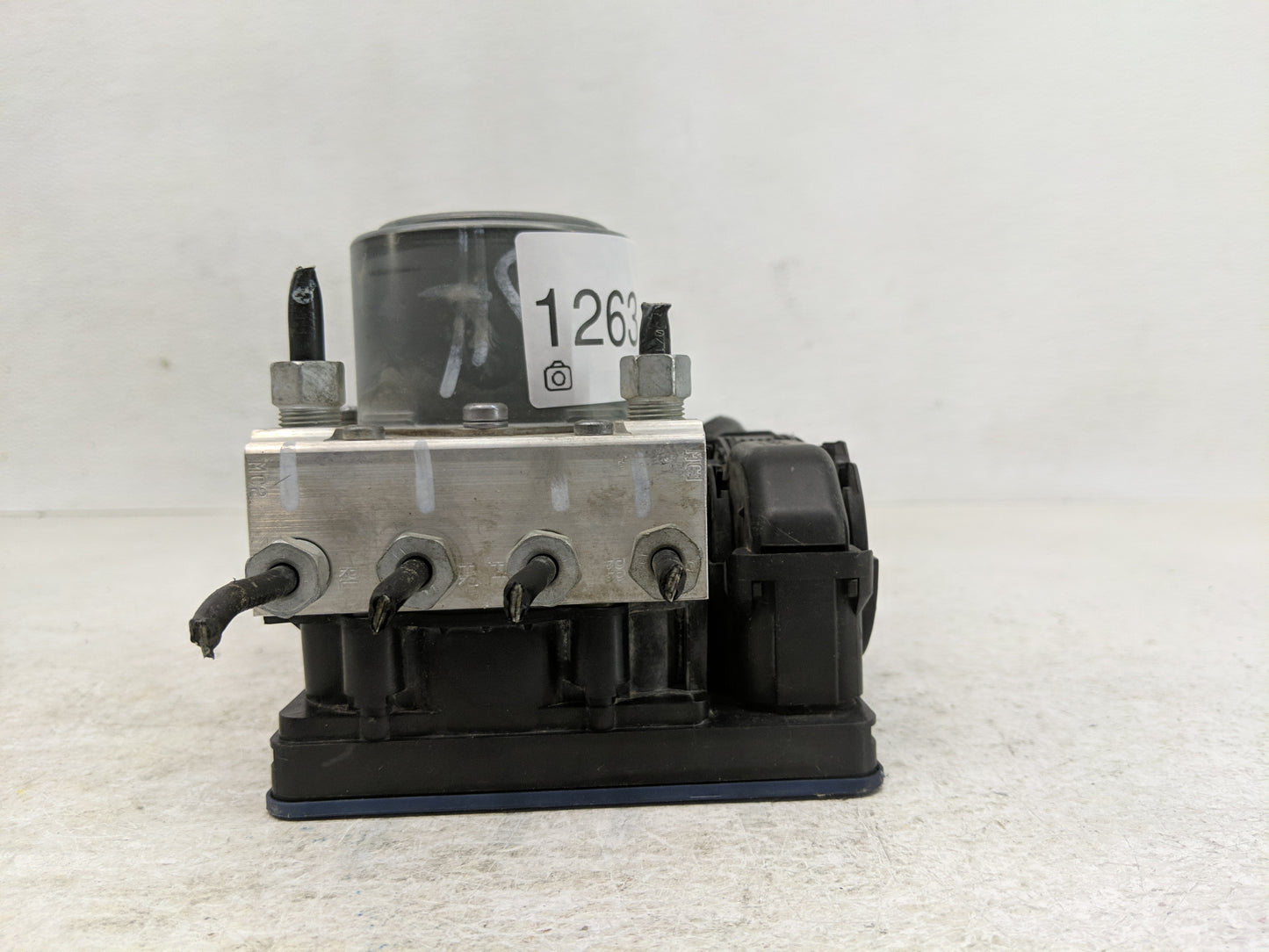 2014-2016 Chevrolet Impala ABS Pump Control Module Replacement P/N:23227333 Fits Fits 2014 2015 2016 OEM Used Auto Parts - O