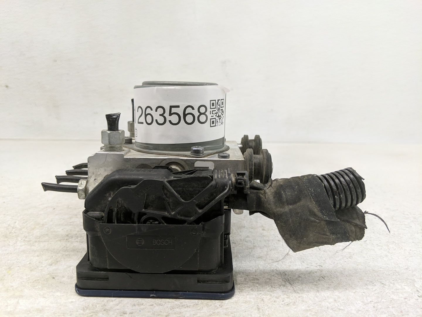 2014-2016 Chevrolet Impala ABS Pump Control Module Replacement P/N:23227333 Fits Fits 2014 2015 2016 OEM Used Auto Parts - O