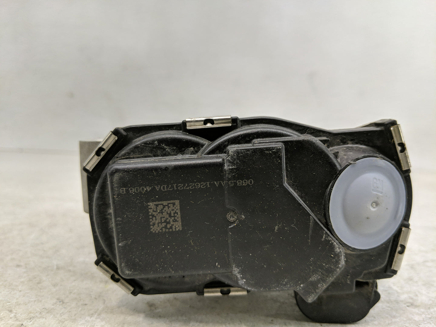 2014-2015 Chevrolet Impala Throttle Body Fits Fits 2013 2014 2015 2017 2018 2019 2020 OEM Used Auto Parts - Oemusedautoparts