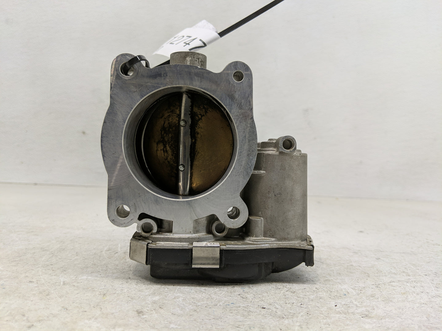 2014-2015 Chevrolet Impala Throttle Body Fits Fits 2013 2014 2015 2017 2018 2019 2020 OEM Used Auto Parts - Oemusedautoparts
