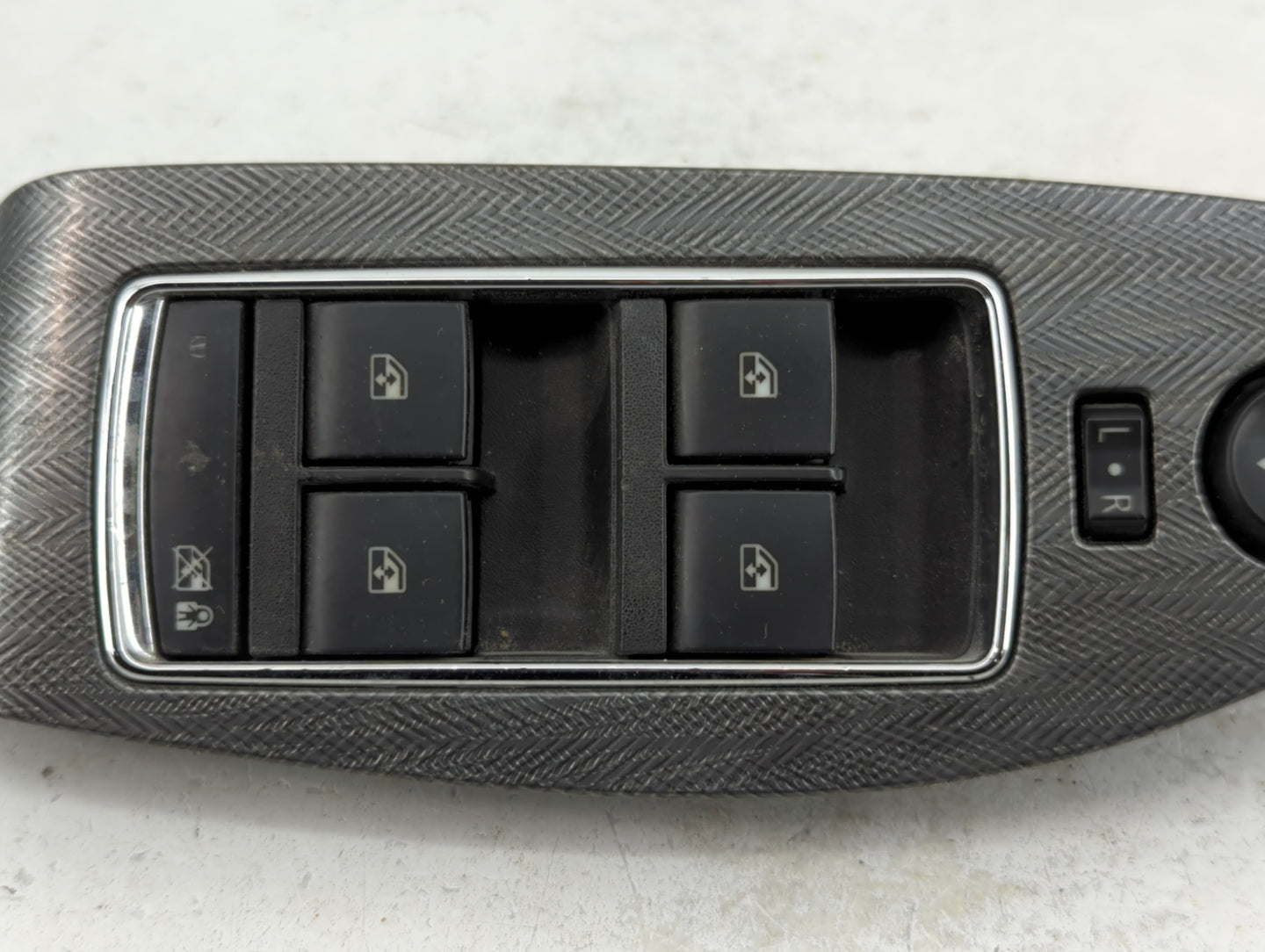 2014-2020 Chevrolet Impala Master Power Window Switch Replacement Driver Side Left P/N:22819398 Fits OEM Used Auto Parts - O