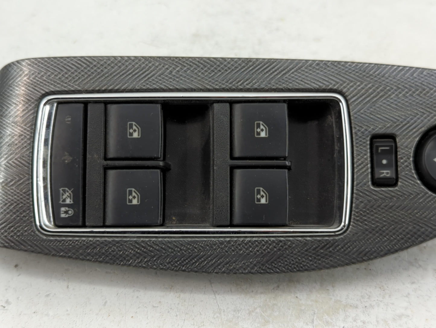 2014-2020 Chevrolet Impala Master Power Window Switch Replacement Driver Side Left P/N:22819398 Fits OEM Used Auto Parts - O