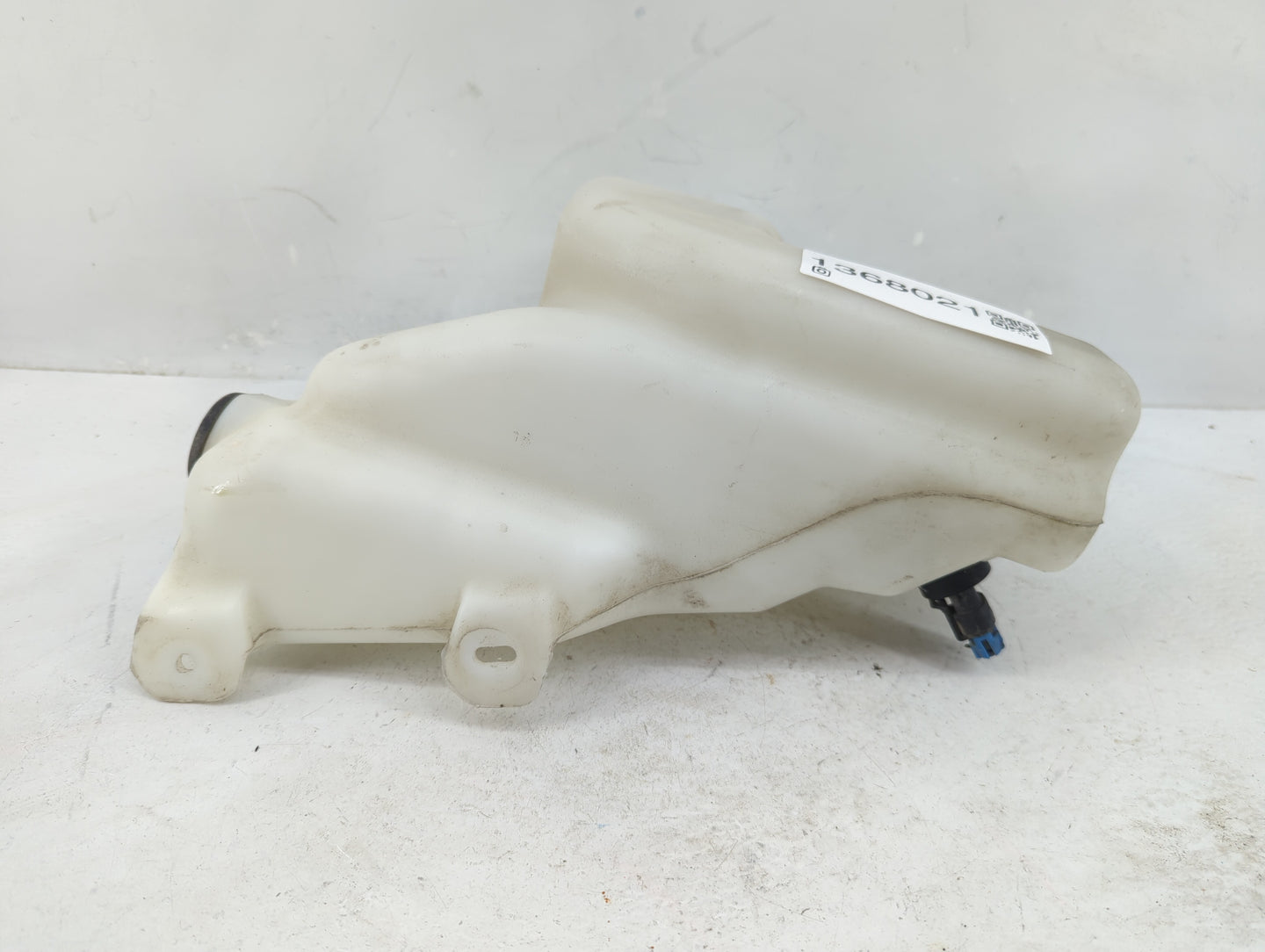 2014-2020 Chevrolet Impala Windshield Washer Fluid Reservoir Bottle Oem - Oemusedautoparts1.com