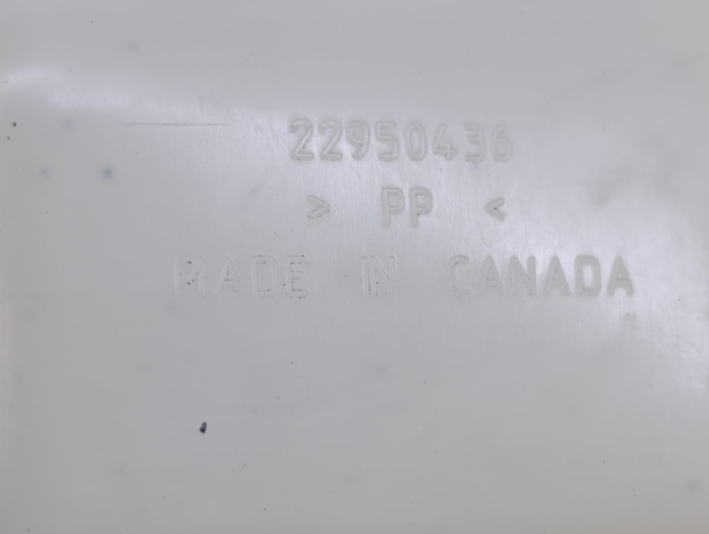 2014 Chevrolet Impala Radiator Coolant Overflow Expansion Tank Bottle 1369150 - Oemusedautoparts1.com