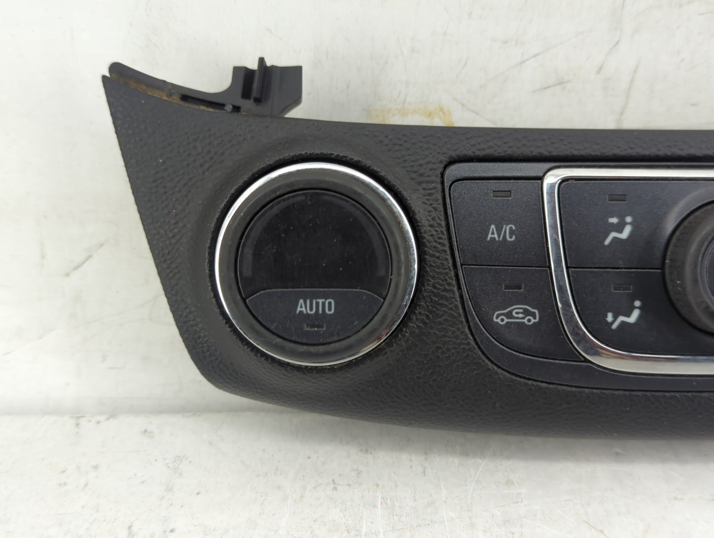 2014-2020 Chevrolet Impala Climate Control Module Temperature AC/Heater Replacement P/N:000235226 23453509 Fits OEM Used Aut