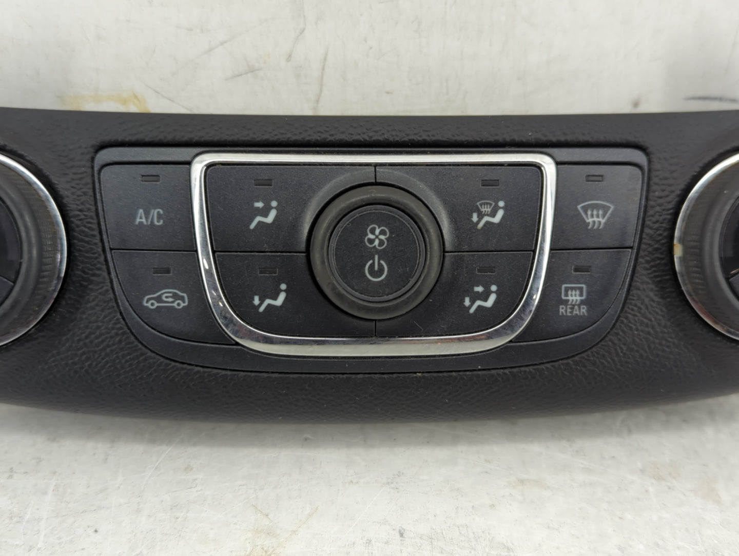2014-2020 Chevrolet Impala Climate Control Module Temperature AC/Heater Replacement P/N:000235226 23453509 Fits OEM Used Aut