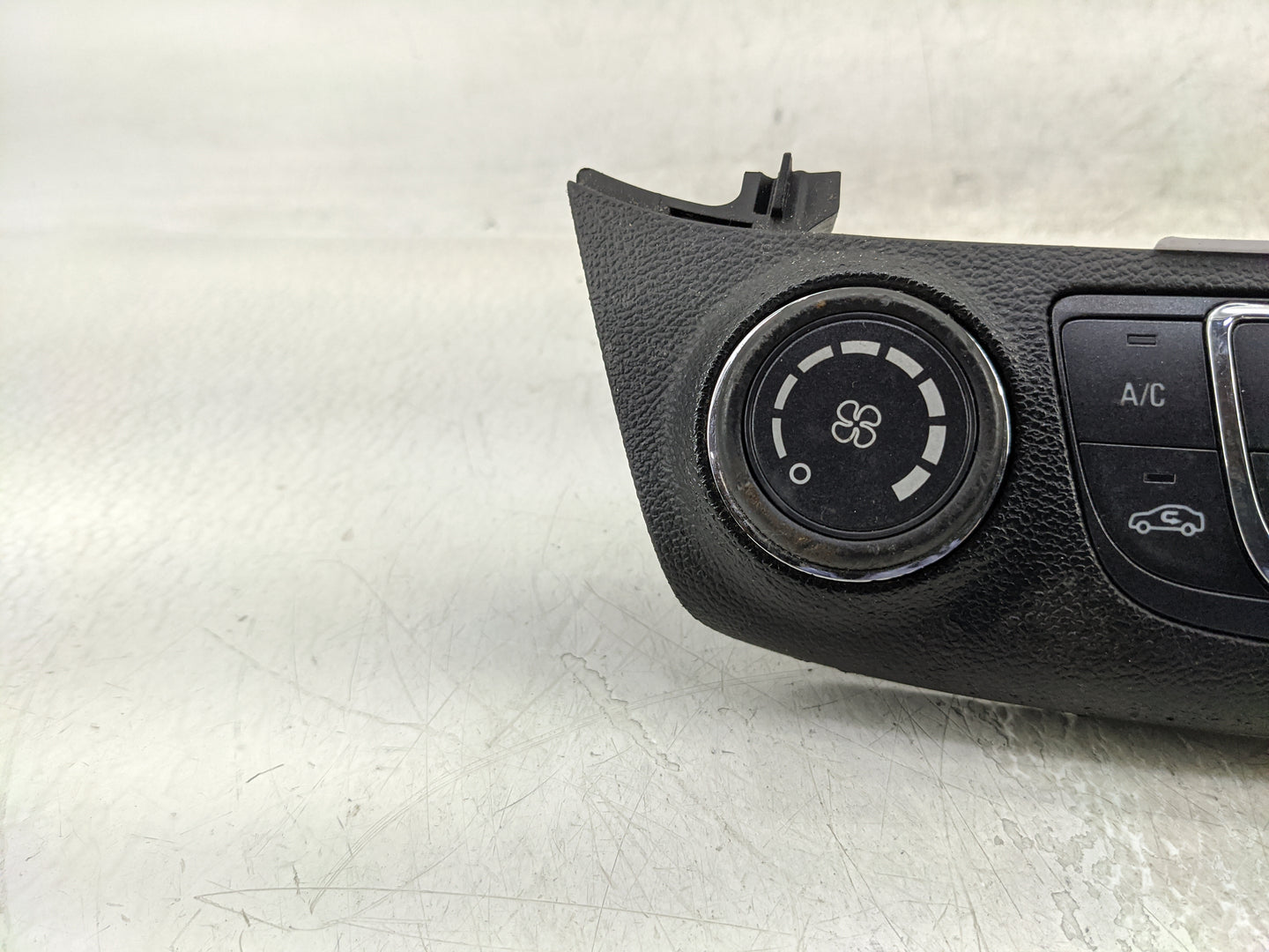 2014-2020 Chevrolet Impala Climate Control Module Temperature AC/Heater Replacement P/N:000235226 23453508 Fits OEM Used Aut
