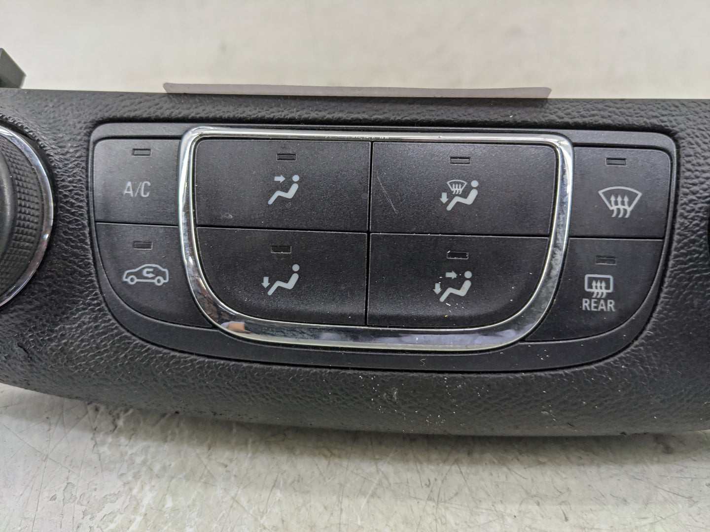 2014-2020 Chevrolet Impala Climate Control Module Temperature AC/Heater Replacement P/N:000235226 23453508 Fits OEM Used Aut