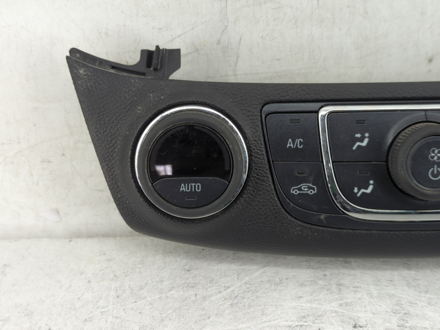 2014-2020 Chevrolet Impala Climate Control Module Temperature AC/Heater Replacement P/N:000235226 23453509 Fits OEM Used Aut