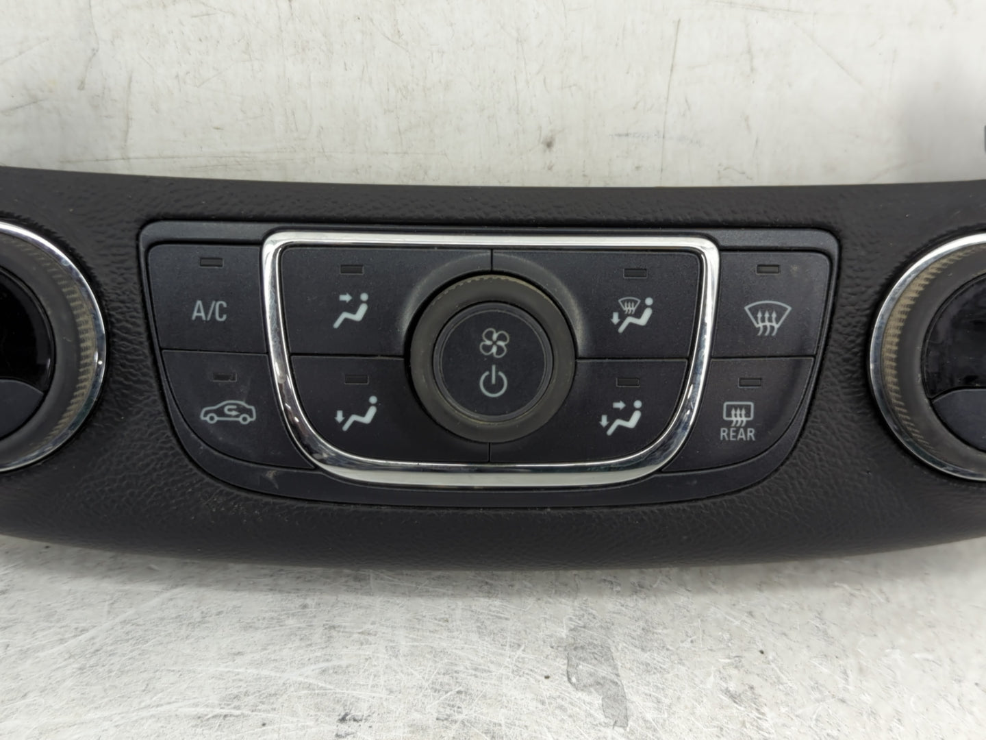 2014-2020 Chevrolet Impala Climate Control Module Temperature AC/Heater Replacement P/N:000235226 23453509 Fits OEM Used Aut