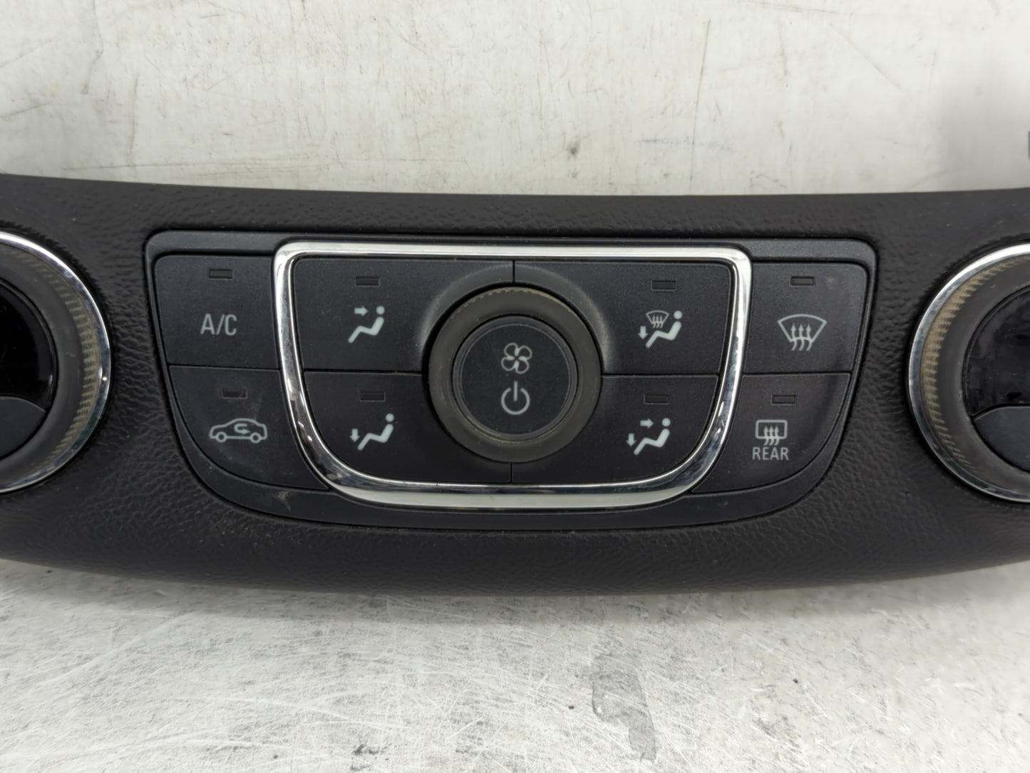 2014-2020 Chevrolet Impala Climate Control Module Temperature AC/Heater Replacement P/N:000235226 23453509 Fits OEM Used Aut