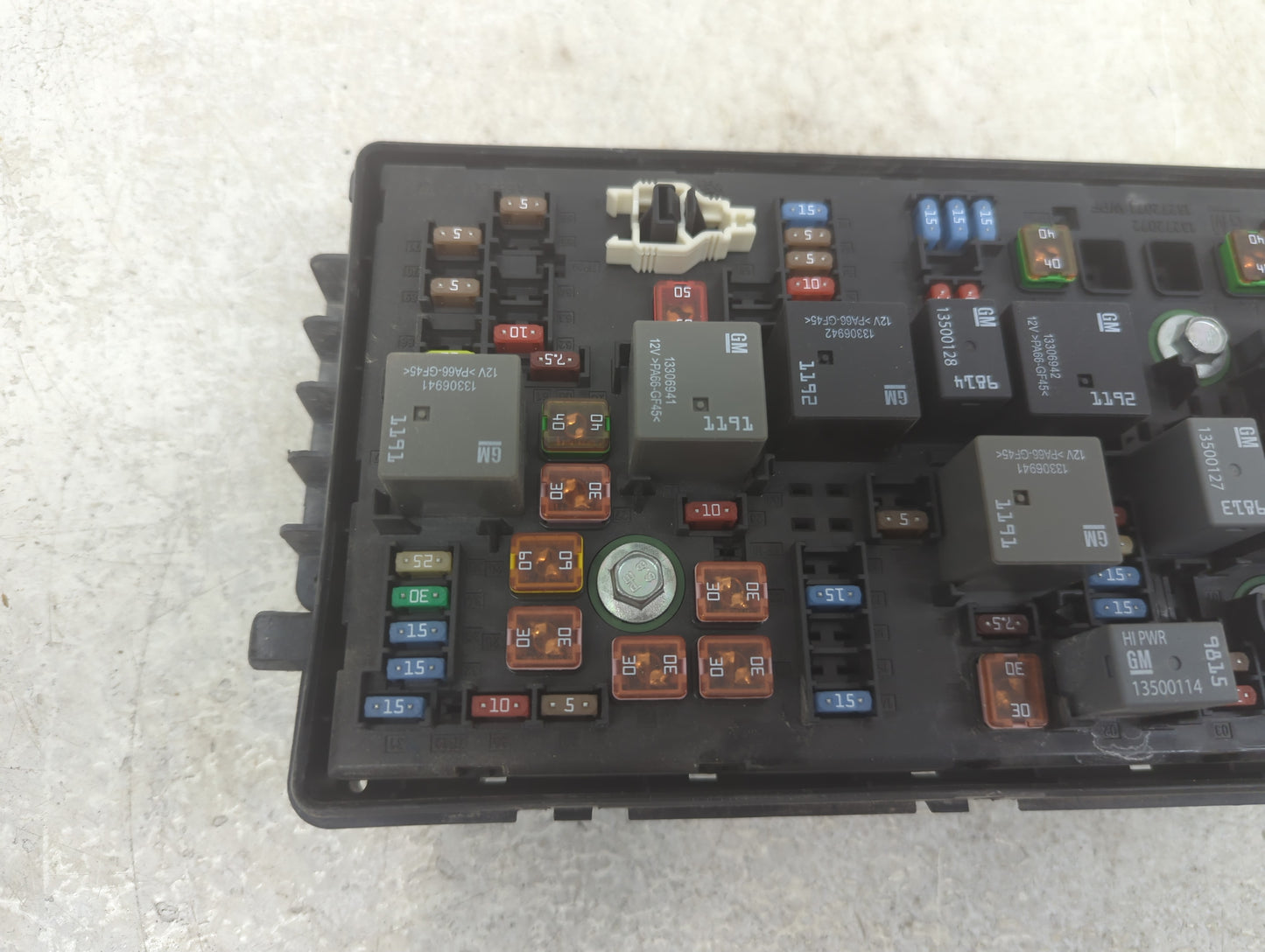 2015 Chevrolet Impala Fusebox Fuse Box Panel Relay Module P/N:812461952 Fits OEM Used Auto Parts - Oemusedautoparts1.com