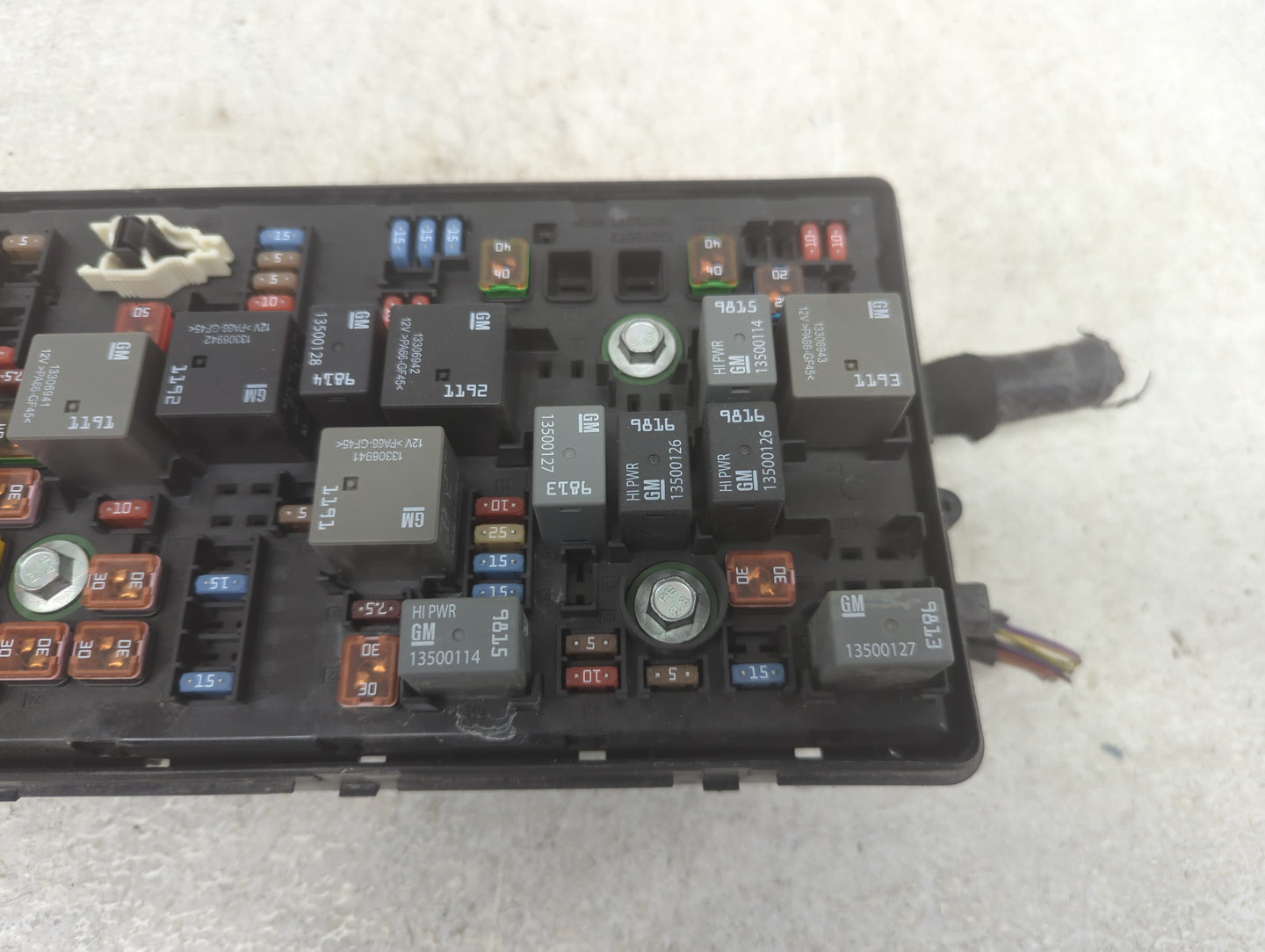 2015 Chevrolet Impala Fusebox Fuse Box Panel Relay Module P/N:812461952 Fits OEM Used Auto Parts - Oemusedautoparts1.com