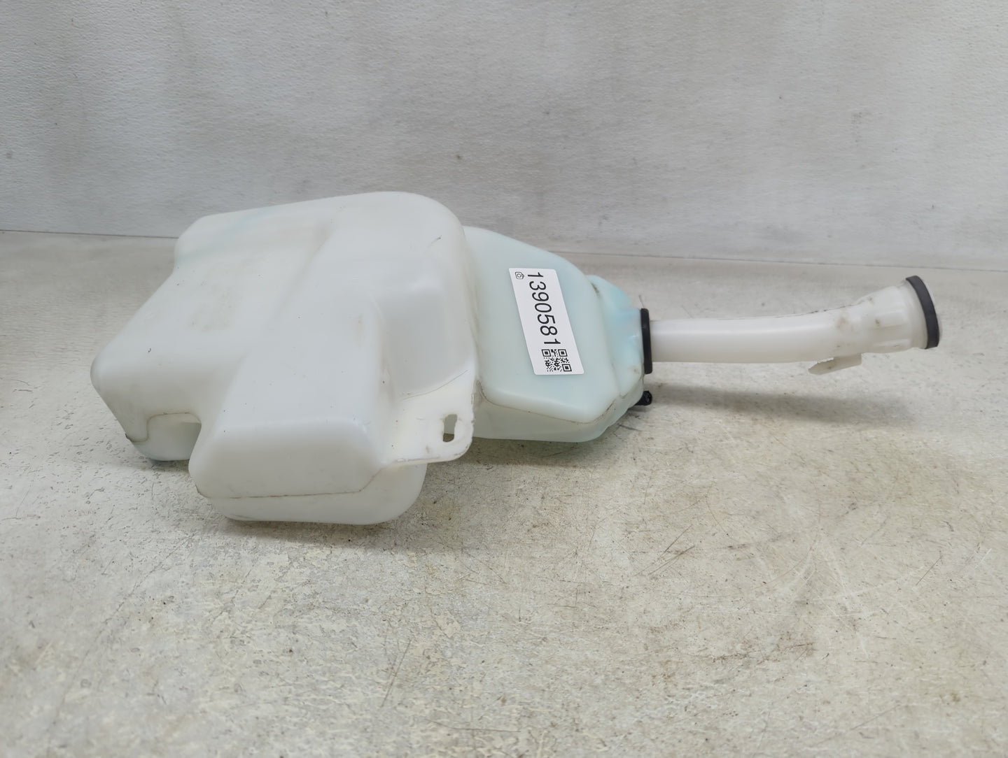 2014-2020 Chevrolet Impala Windshield Washer Fluid Reservoir Bottle Oem - Oemusedautoparts1.com