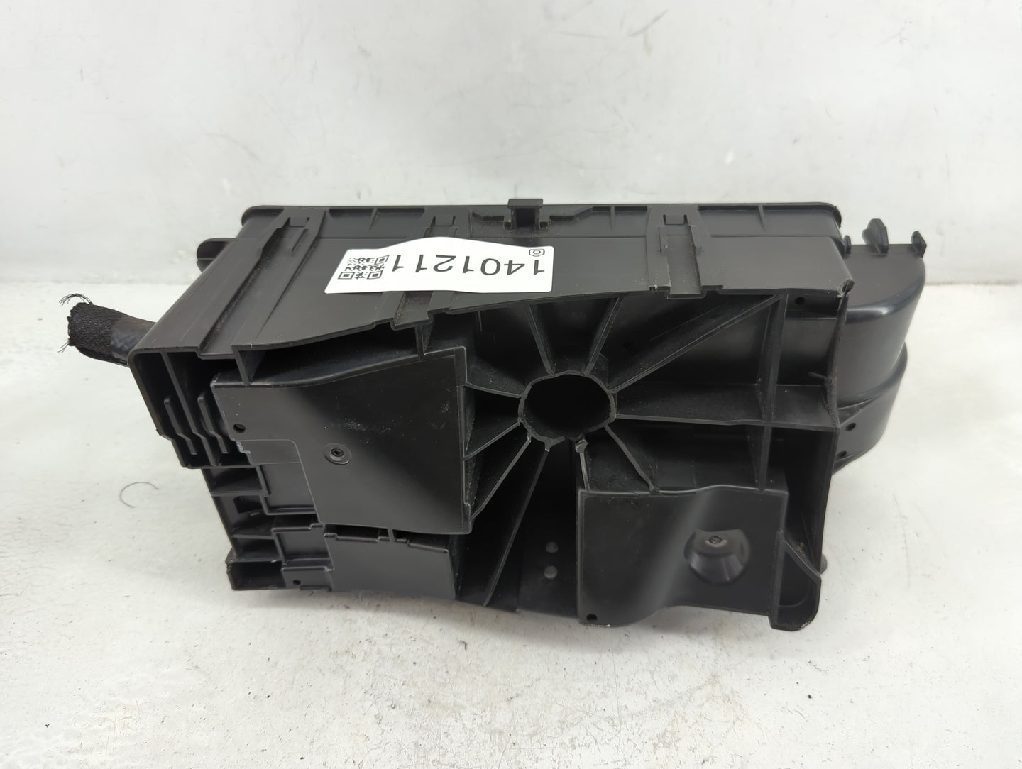2015 Chevrolet Impala Fusebox Fuse Box Panel Relay Module P/N:812461952 Fits OEM Used Auto Parts - Oemusedautoparts1.com
