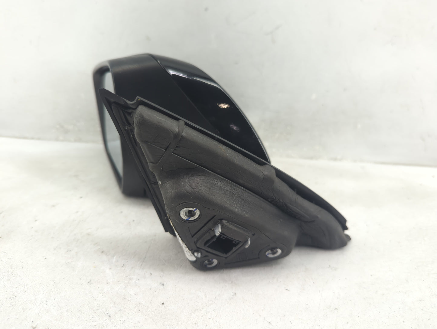 2014-2020 Chevrolet Impala Driver Side View Mirror - Left Door Mirror OEM Used - Oemusedautoparts1.com