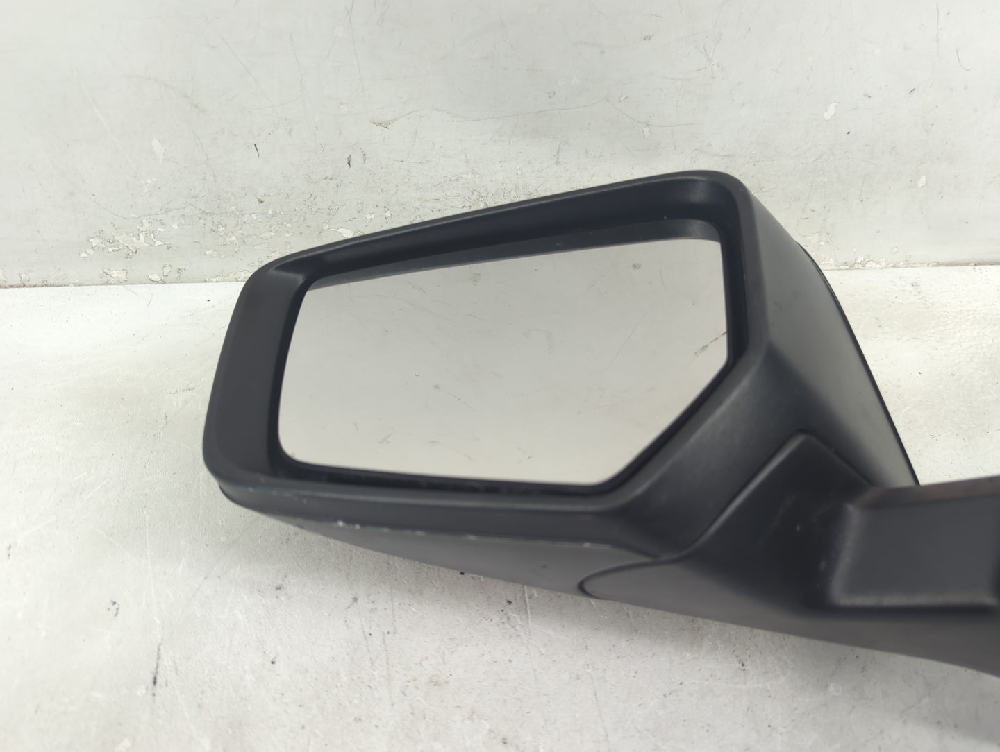 2014-2020 Chevrolet Impala Driver Side View Mirror - Left Door Mirror OEM Used - Oemusedautoparts1.com