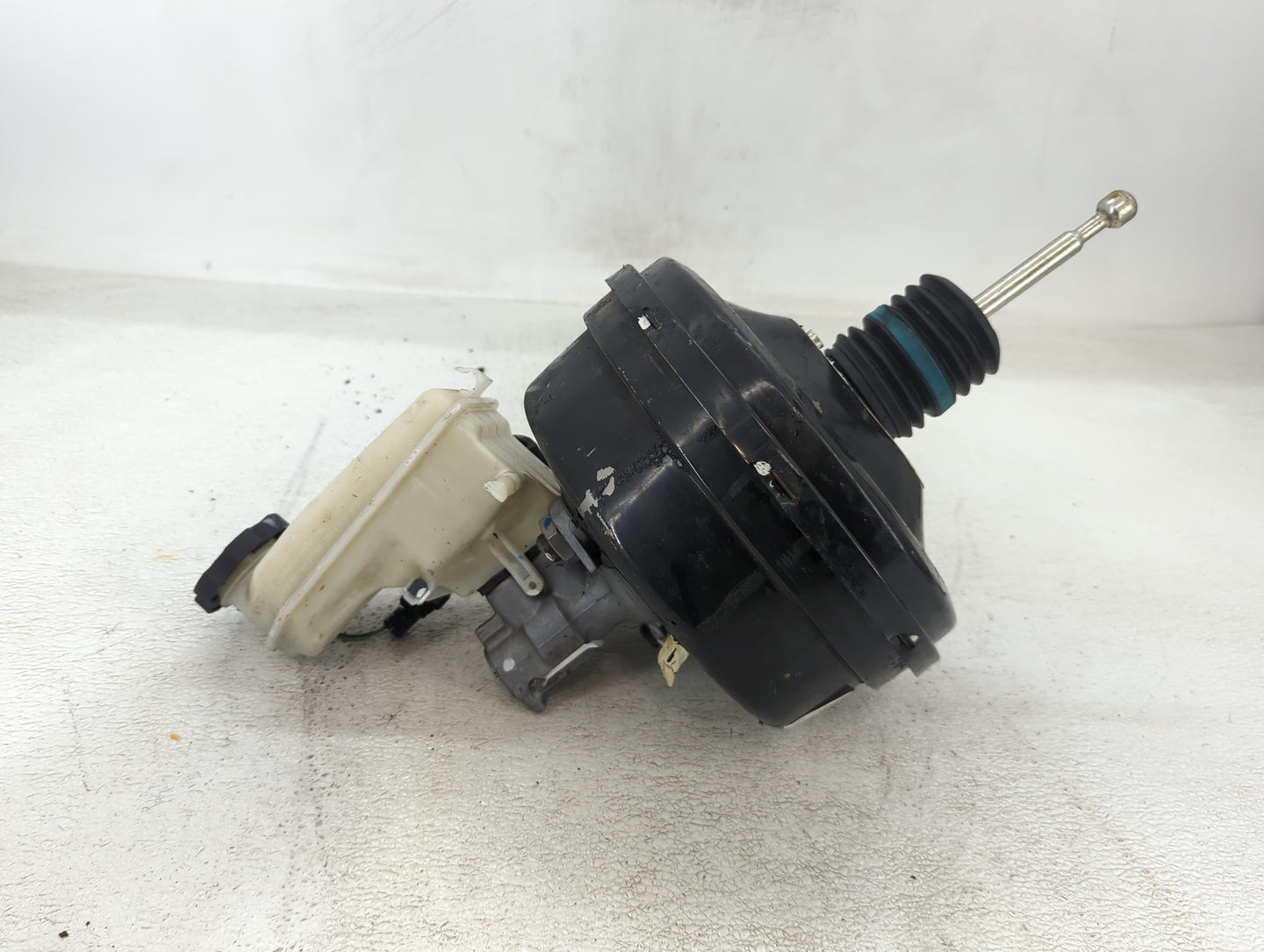 2014-2020 Chevrolet Impala Power Brake Booster Oem 1423418 - Oemusedautoparts1.com