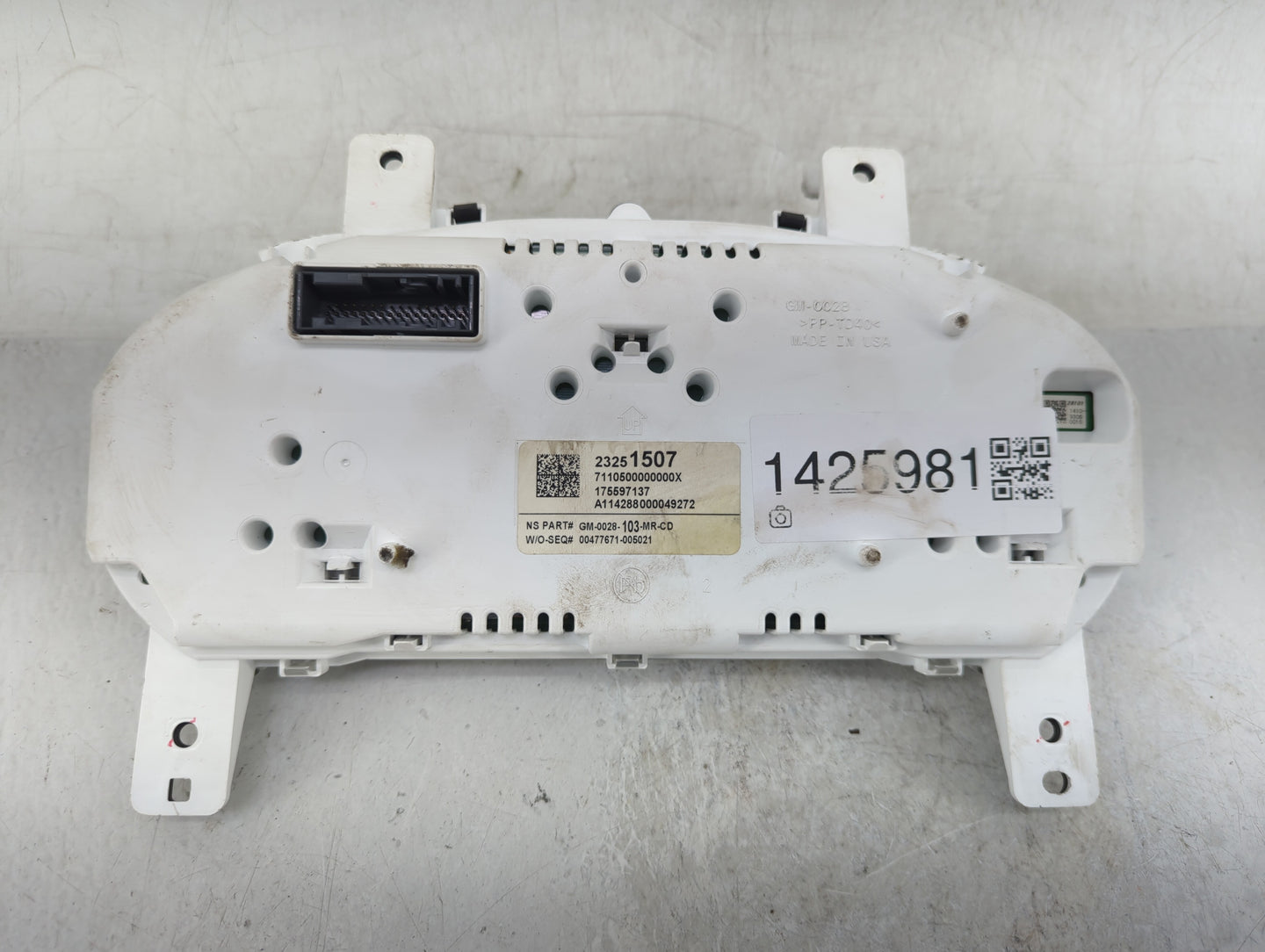 2014-2015 Chevrolet Impala Instrument Cluster Speedometer Gauges P/N:175597137 23251507 Fits Fits 2014 2015 OEM Used Auto Pa