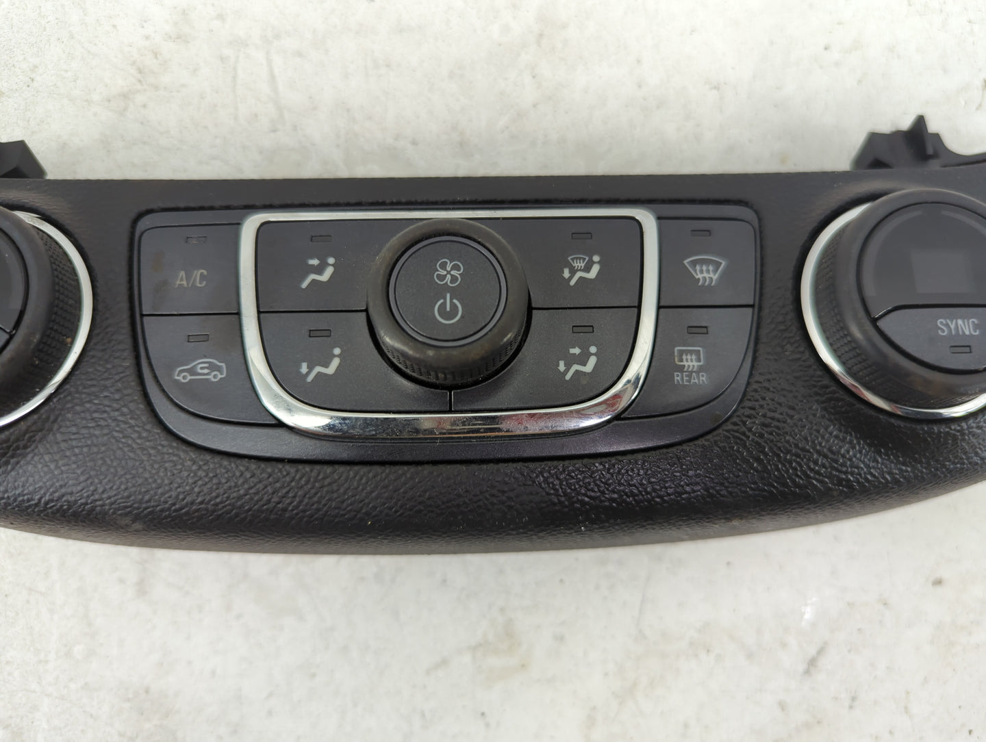 2014-2020 Chevrolet Impala Climate Control Module Temperature AC/Heater Replacement P/N:QFGM207A SBB250528 Fits OEM Used Aut