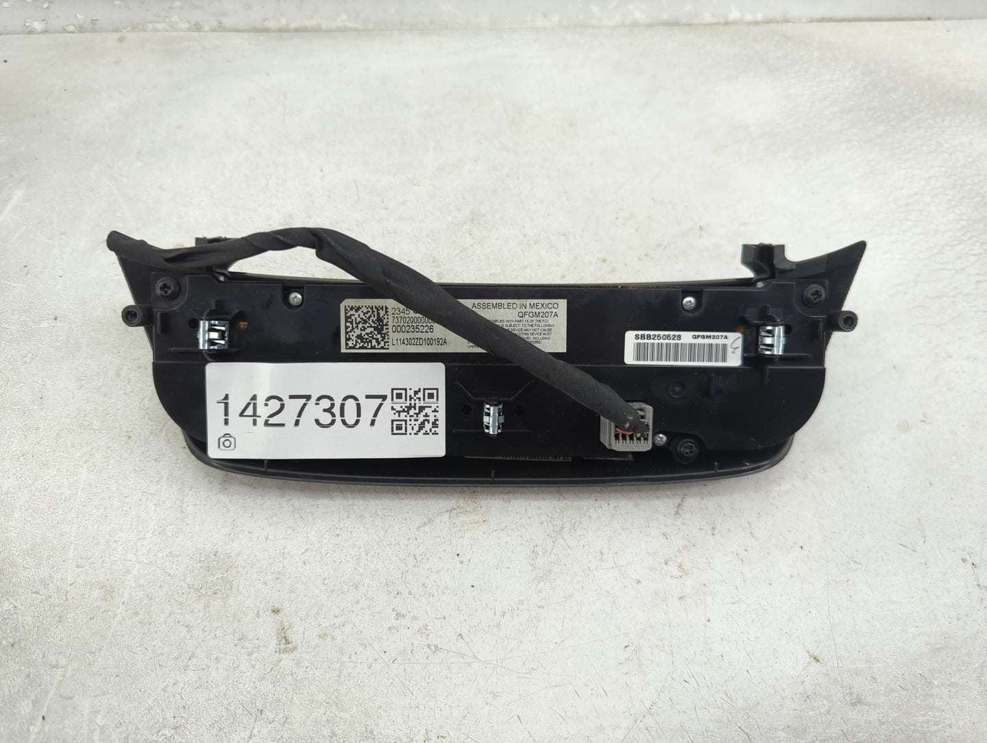 2014-2020 Chevrolet Impala Climate Control Module Temperature AC/Heater Replacement P/N:QFGM207A SBB250528 Fits OEM Used Aut