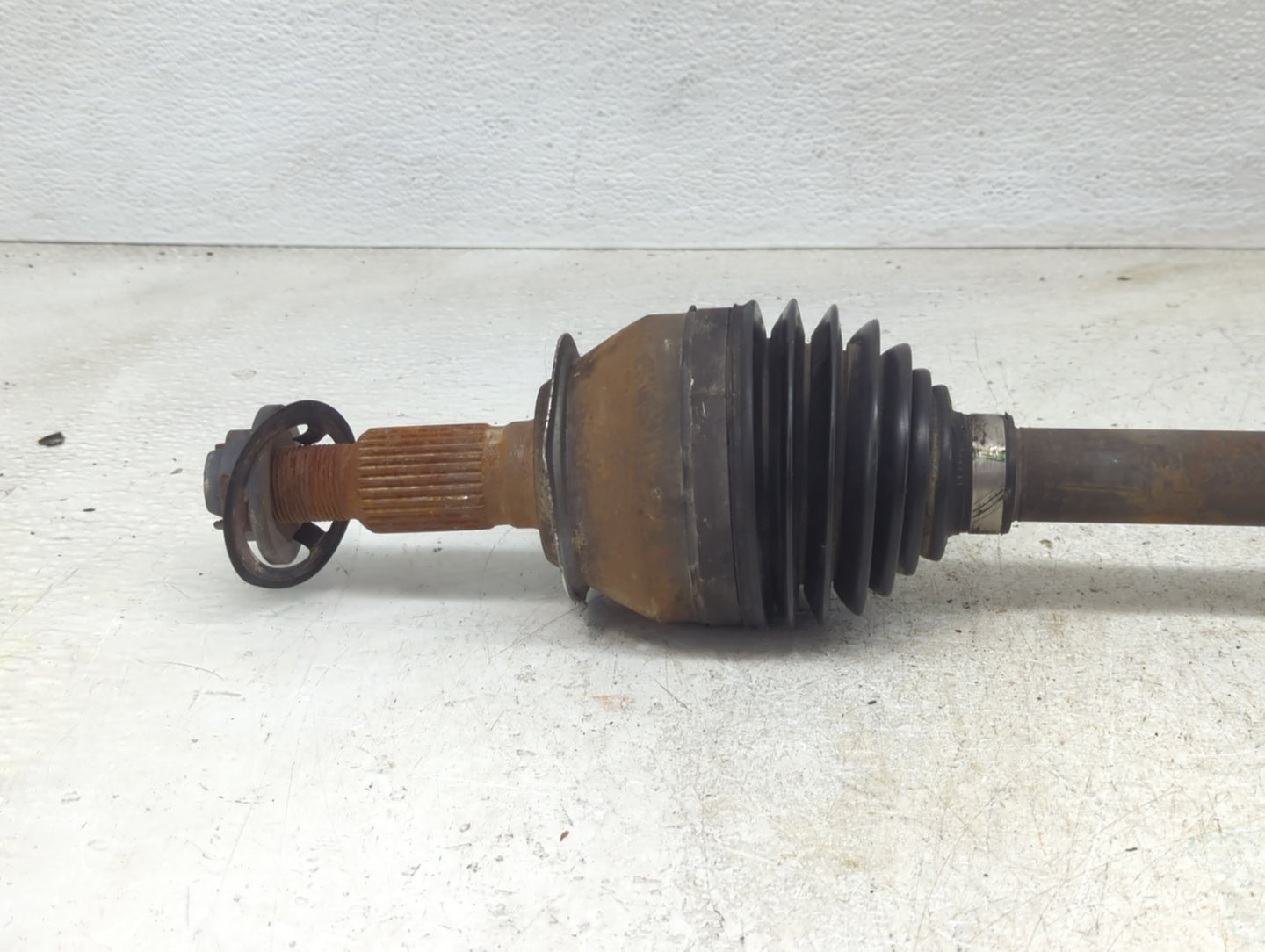 2014-2020 Chevrolet Impala Axle Shaft Front Passenger Cv C/v - Oemusedautoparts1.com