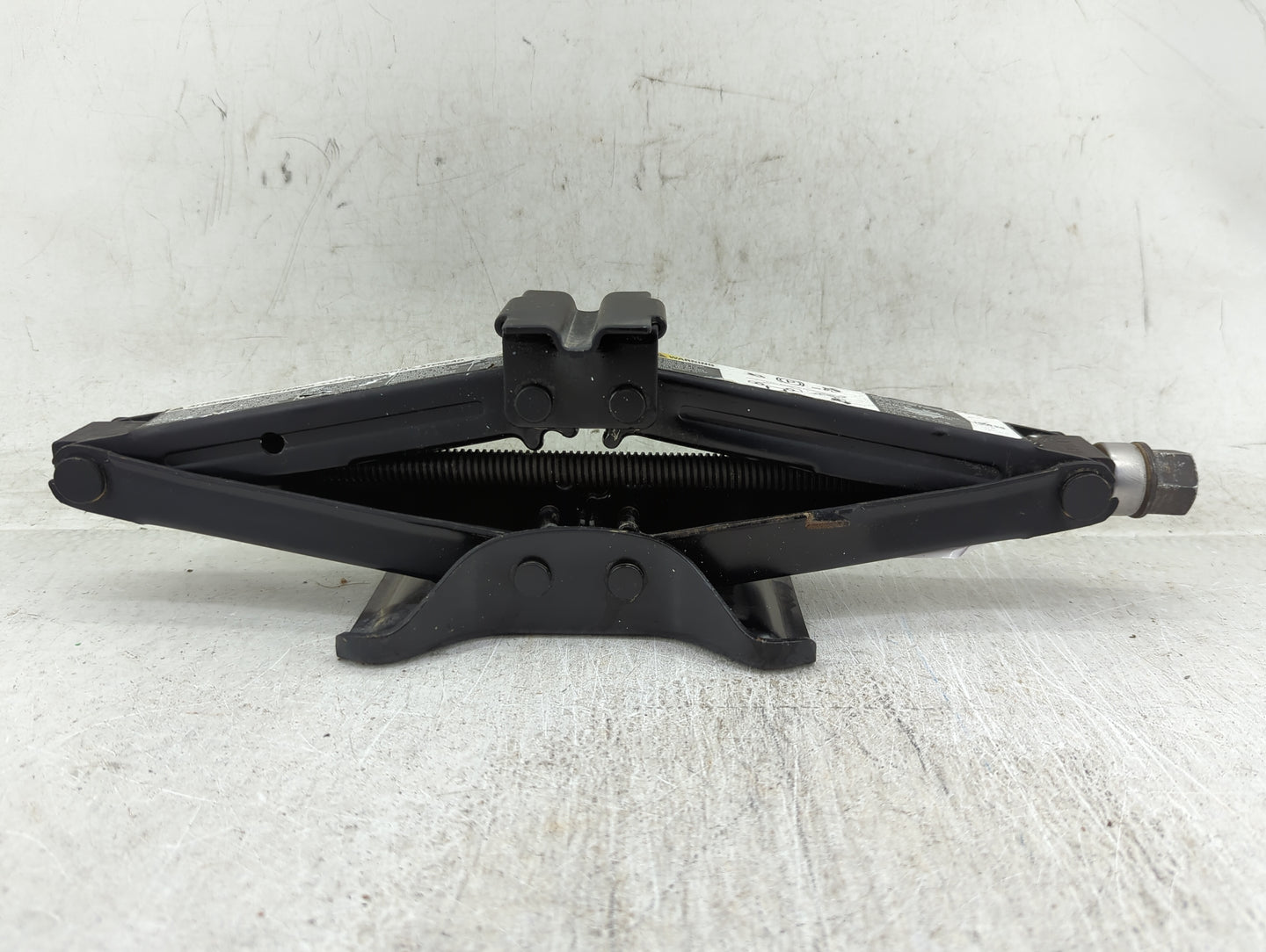2015 Chevrolet Impala Spare Scissor Car Jack - Oemusedautoparts1.com
