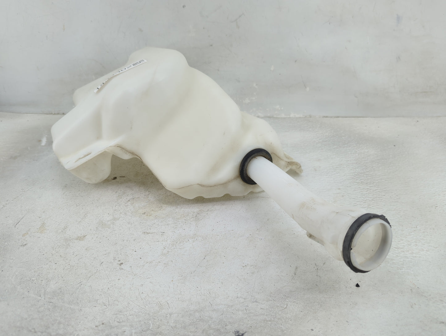 2014-2020 Chevrolet Impala Windshield Washer Fluid Reservoir Bottle Oem - Oemusedautoparts1.com