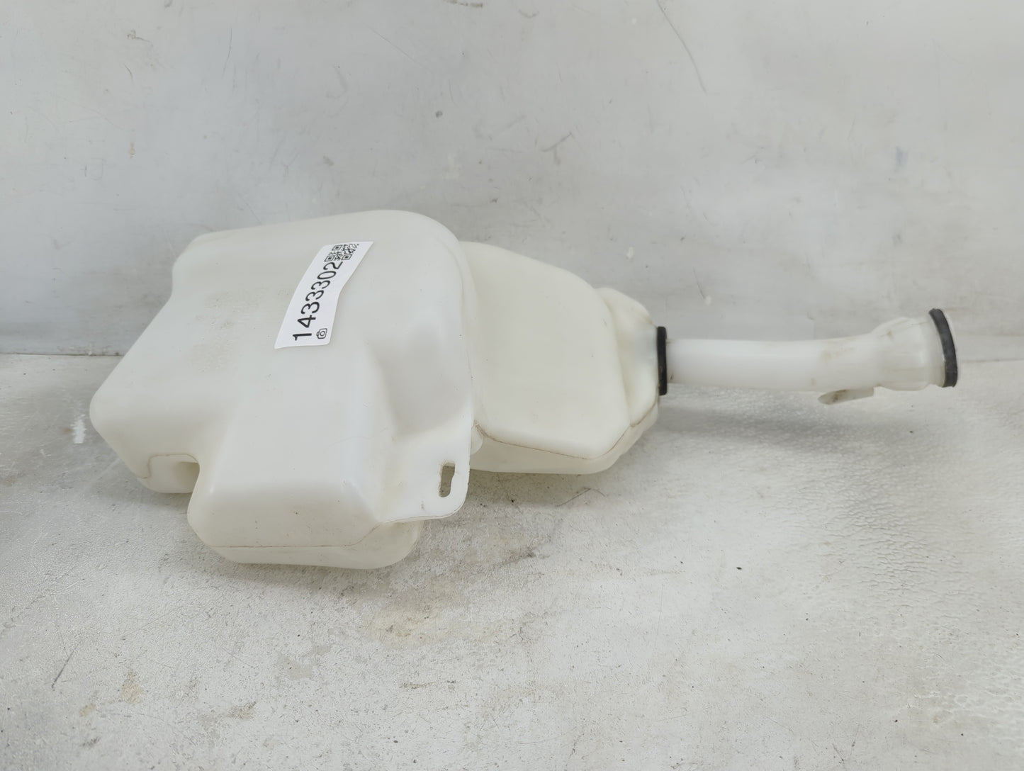 2014-2020 Chevrolet Impala Windshield Washer Fluid Reservoir Bottle Oem - Oemusedautoparts1.com