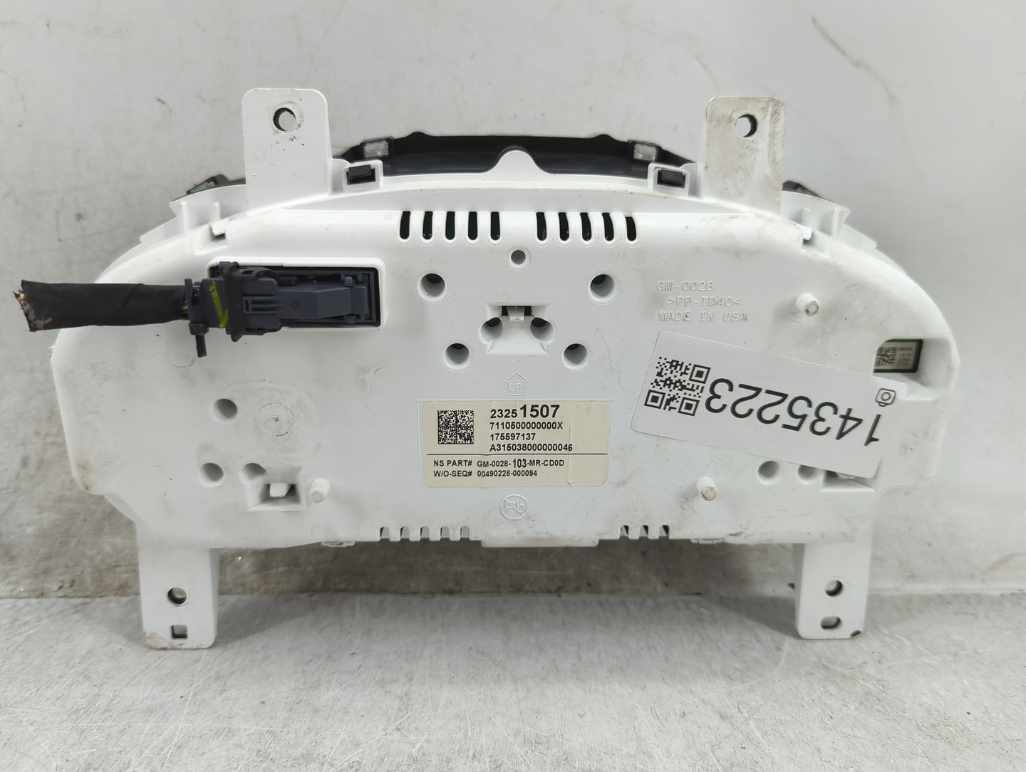 2014-2015 Chevrolet Impala Instrument Cluster Speedometer Gauges P/N:23251507 GM-0028-103-MR-CD0D Fits Fits 2014 2015 OEM Us