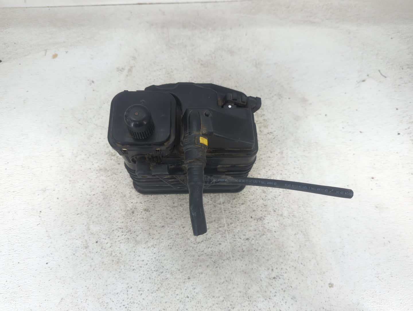 2015 Chevrolet Impala Fuel Vapor Charcoal Canister 1437050 - Oemusedautoparts1.com