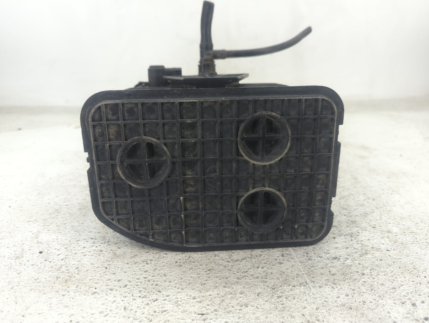 2015 Chevrolet Impala Fuel Vapor Charcoal Canister 1437050 - Oemusedautoparts1.com