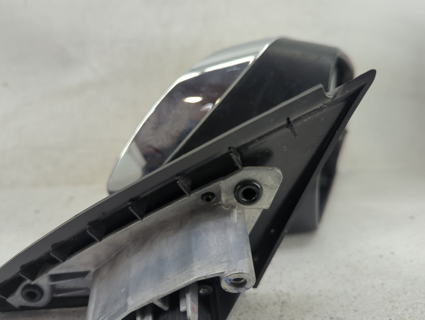 2014-2015 Chevrolet Impala Passenger Side View Mirror - Right Door Mirror OEM Used - Oemusedautoparts1.com